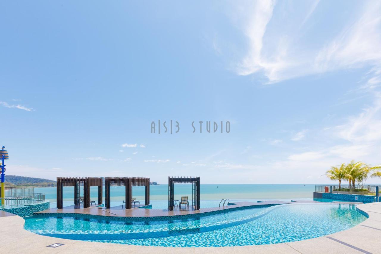 Aisi3 Studio Seaview At Tanjung Lumpur Kuantan Esterno foto